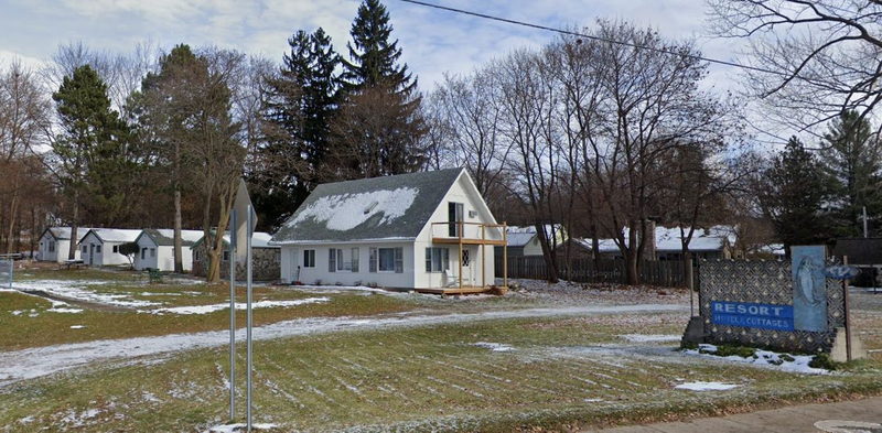 Green Buoy Resort (Happy Landings Resort, Happy Landing Motel) - Web Listing (newer photo)